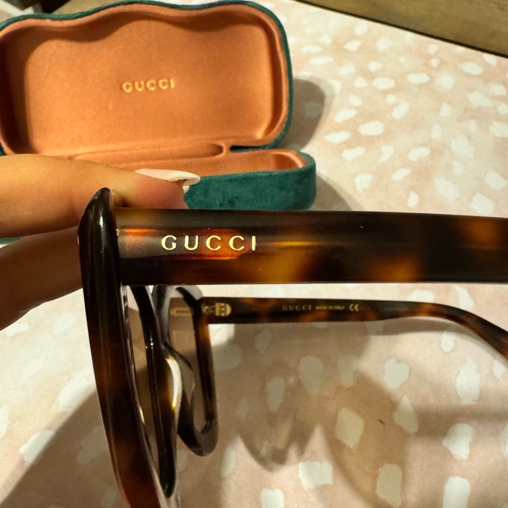 Gucci Oversized Cat Eye Sunglasses in Tortoise - Picture 6 of 8